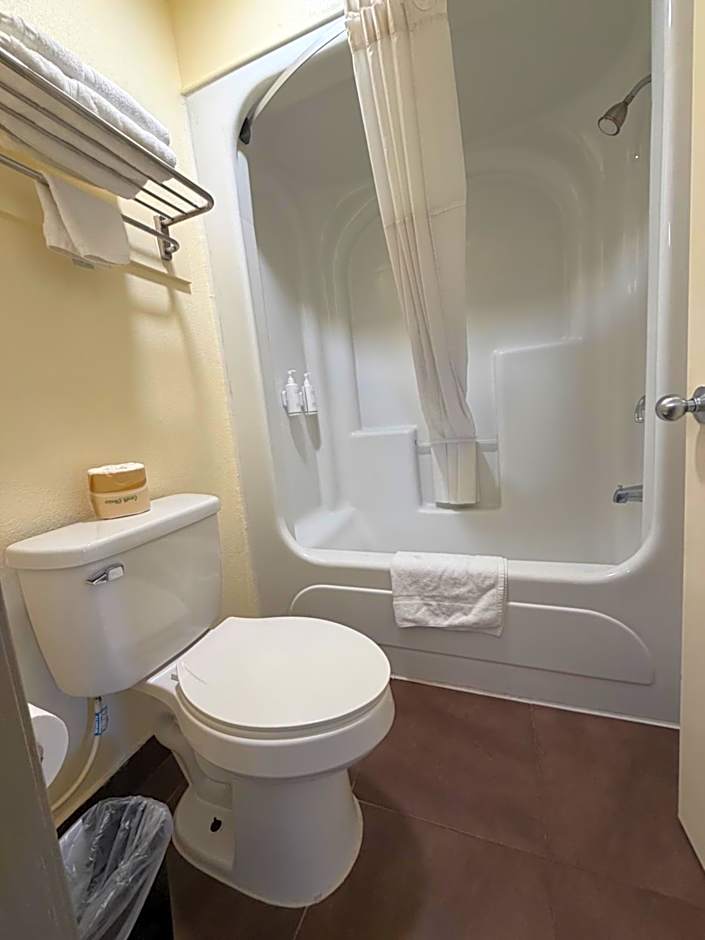 Days Inn by Wyndham San Francisco S/Oyster Point Airport