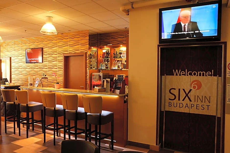 Six Inn Hotel
