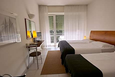 Triple Room with Terrace