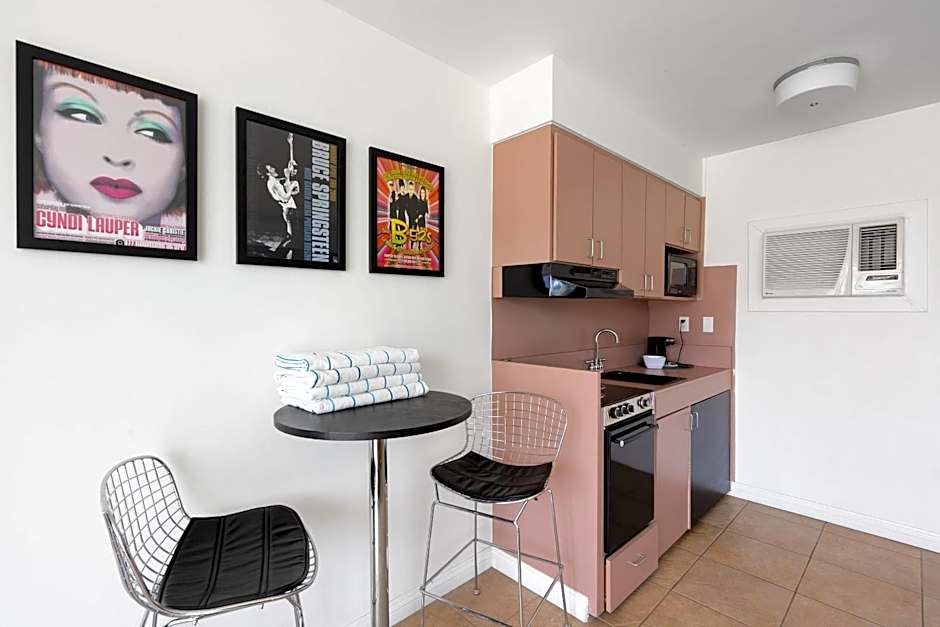 The Monkey Tree Hotel Buyout by AvantStay Entire Hotel Buyout! Funky Rooms with Modern Amenities!