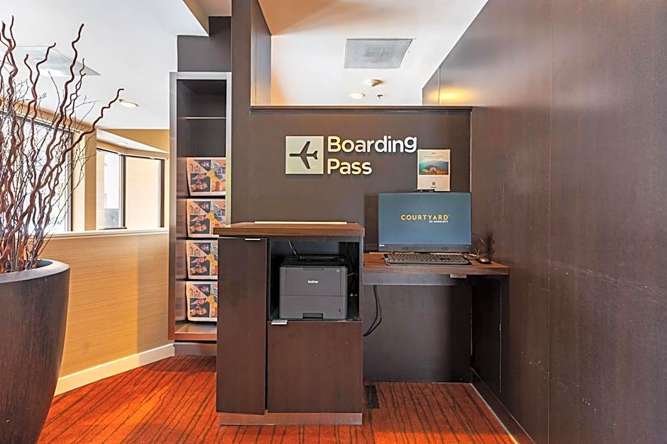 Courtyard by Marriott Toledo Airport Holland