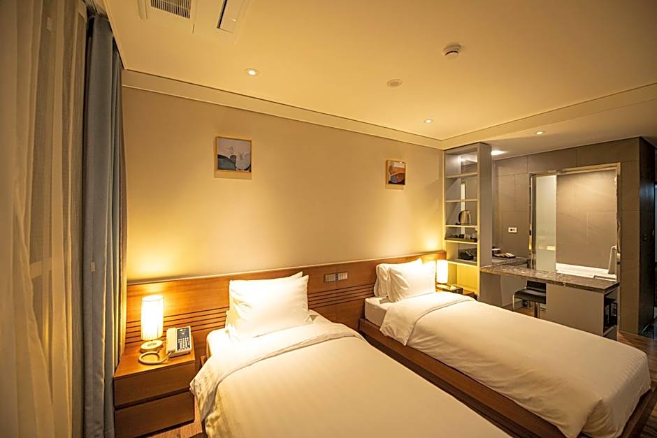 J One Hotel Cheongju