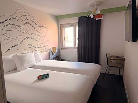 Standard Room with two single beds