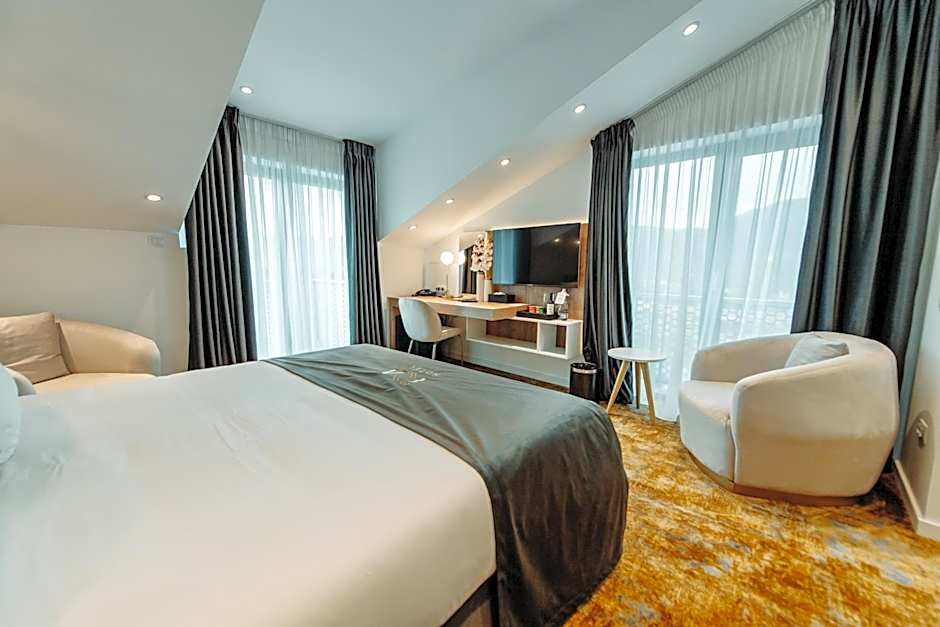 Iza Hotel