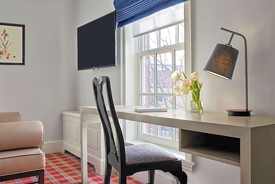 Morrison House Old Town Alexandria, Autograph Collection