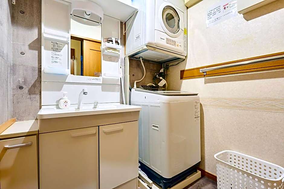 J-2S JR Yamanote Komagome, 3 storey 101sq 4BR, FreePark