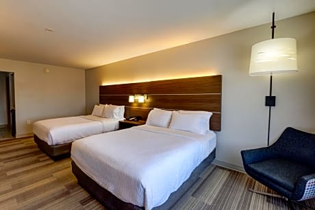 Queen Room with Two Queen Beds - Hearing Accessible/Non-Smoking
