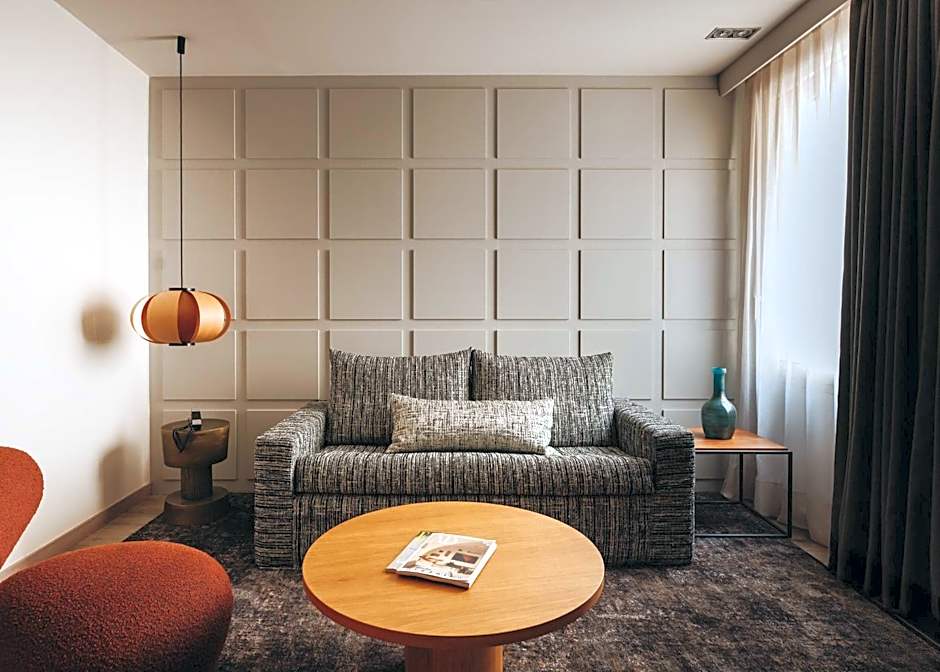Gallery Hotel