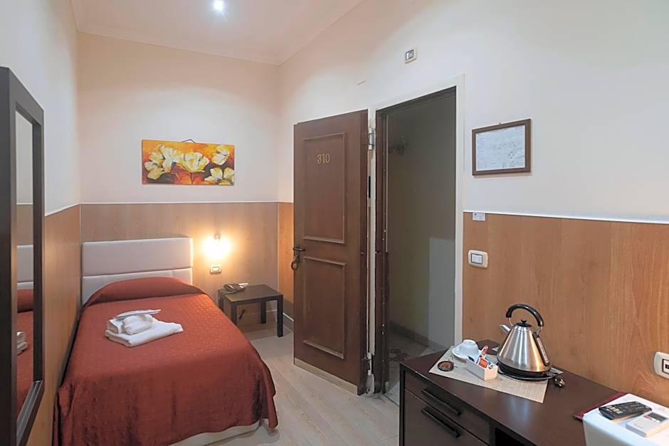 Hotel Tonic