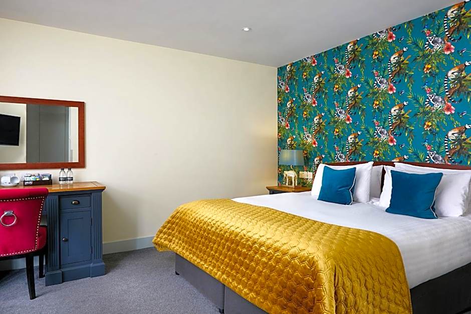 The Christopher Hotel Bar and Grill