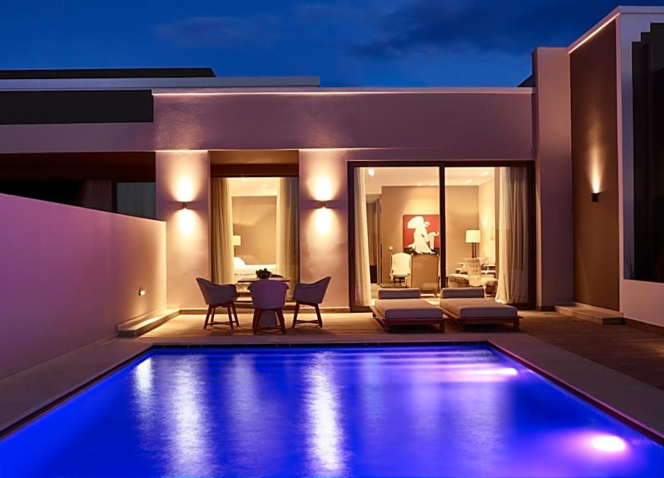 Pelagos Suites Hotel & Spa