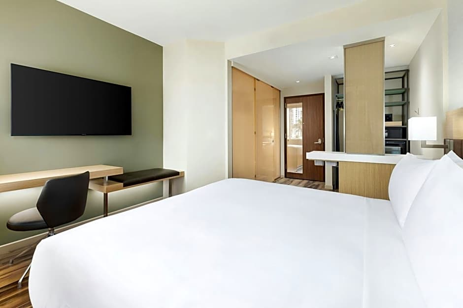 AC Hotel by Marriott Honolulu
