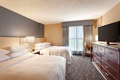 Suite with Two Double Beds - Non-Smoking