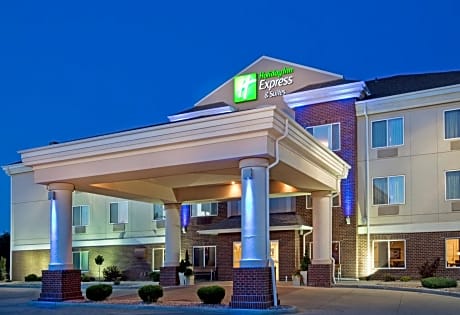 Holiday Inn Express & Suites - Dickinson, an IHG Hotel