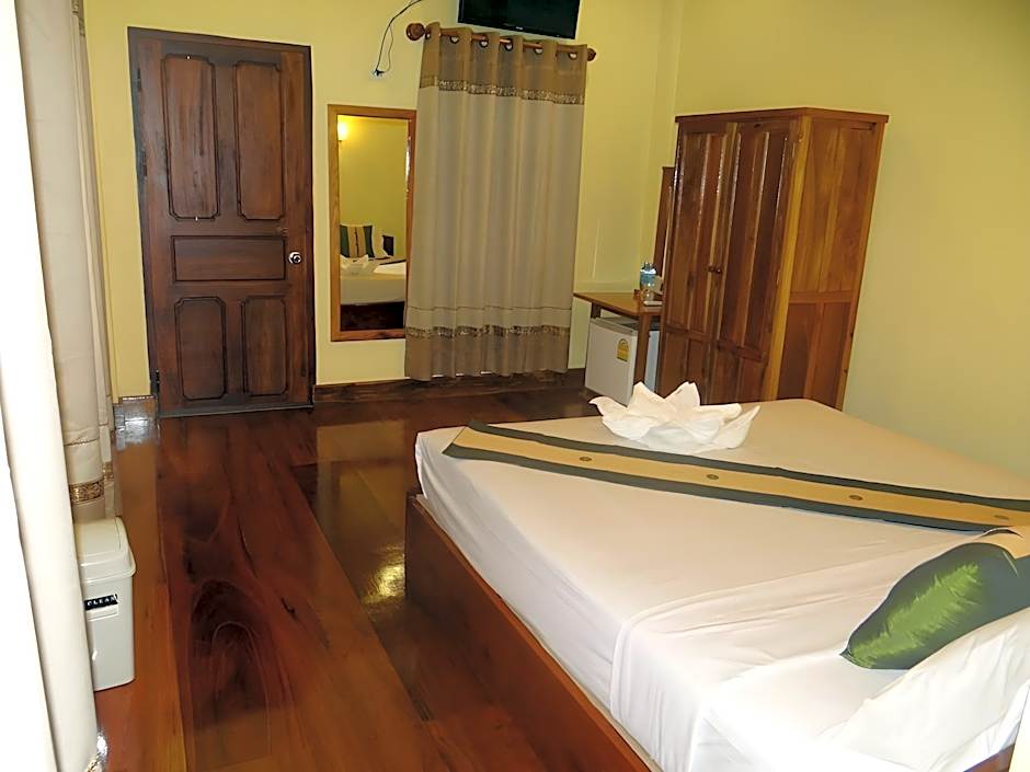Villa Somphong
