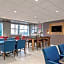 Holiday Inn Express Hotel & Suites Woodbridge