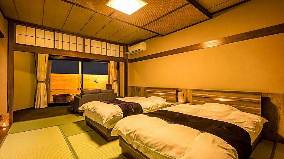 Ooedo Onsen Monogatari Premium Kaga Maruya