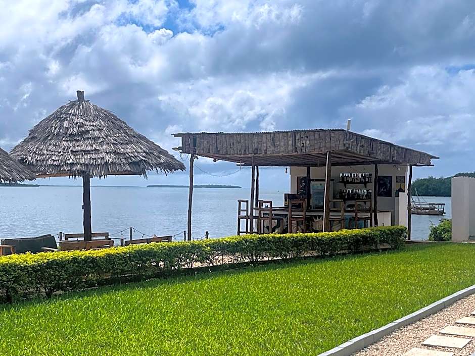Calamari Beach Resort