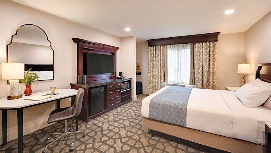 Ayres Hotel Redlands