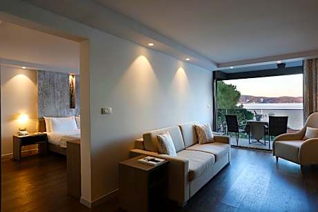 Suite Seafront View