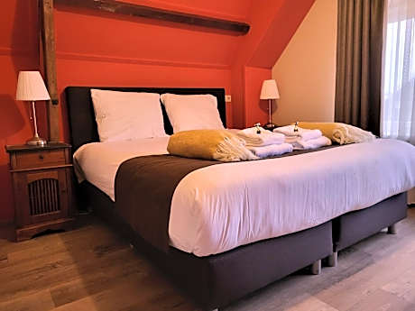Double Room with Private Bathroom
