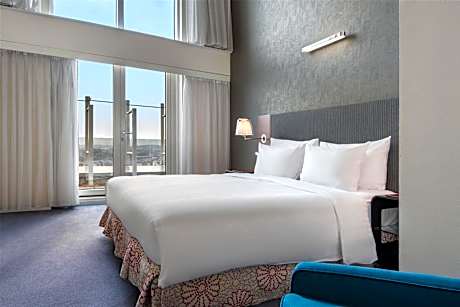 Suite with Terrace and Harbor View