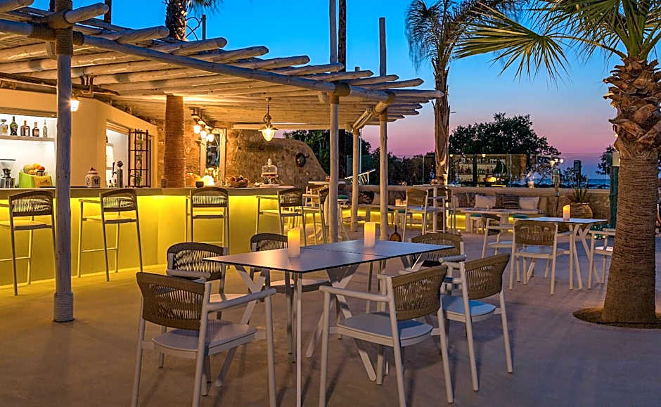 White Pearls-Adults Only Luxury Suites