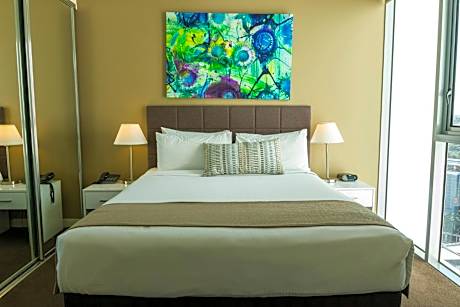 One-Bedroom City View Apartment