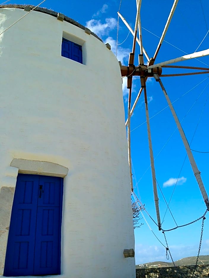 Margarita Studios Ambelas