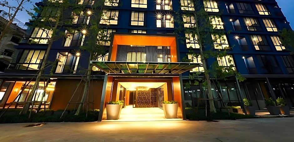 130 Hotel & Residence Bangkok (SHA Plus)
