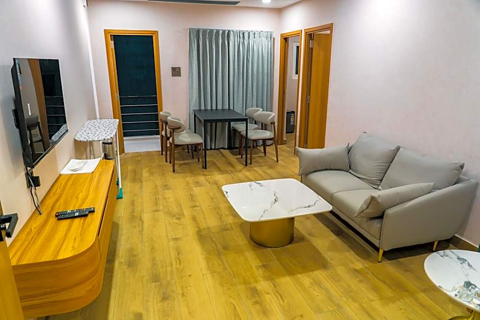 Trunk and Trolley Gachibowli