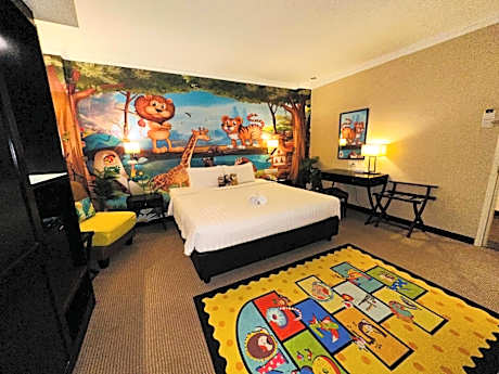 Kids Safari Room