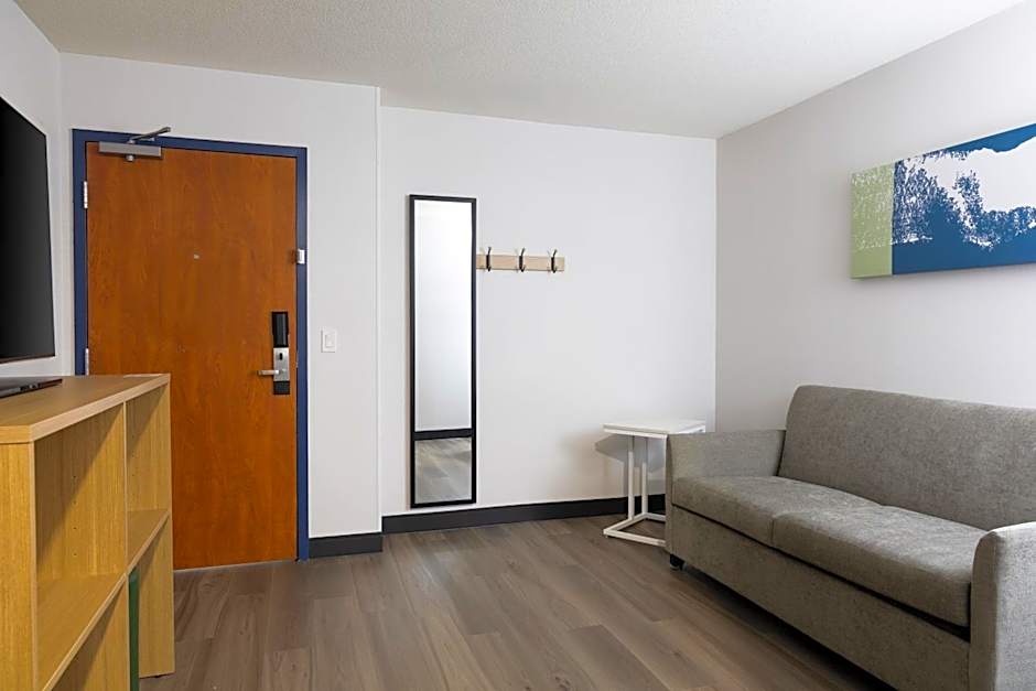 Spark by Hilton Guelph