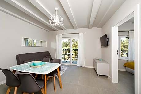 Family Suite with Balcony (2 Adults + 2 Children)