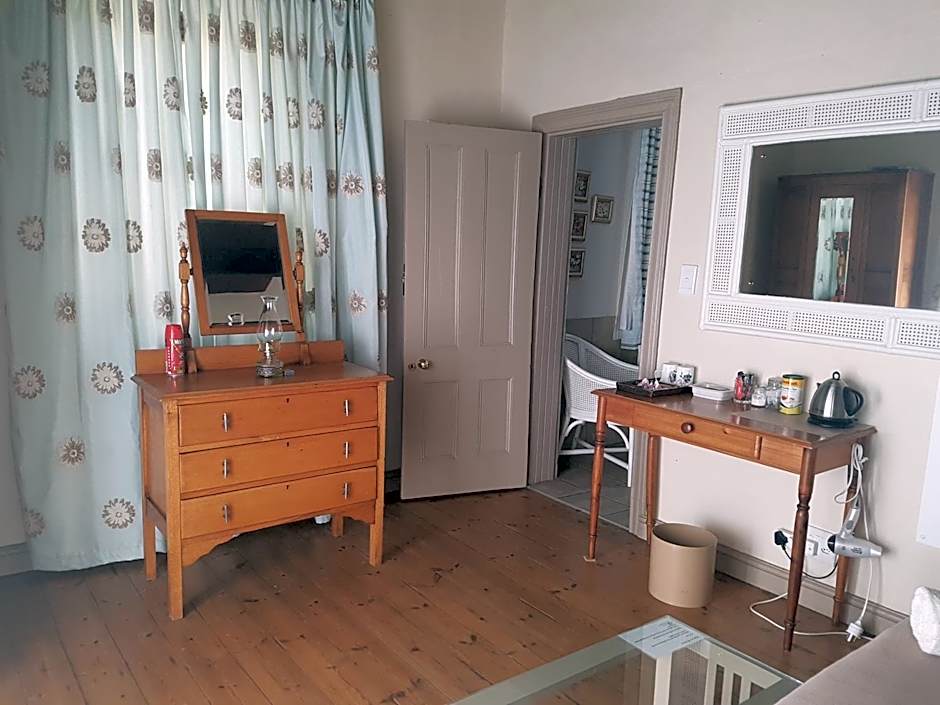 Steytlerville Villa Guest house