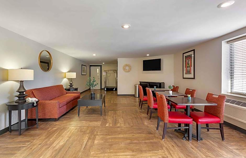 Extended Stay America Suites - Cleveland - Middleburg Heights