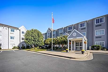 Microtel Inn & Suites by Wyndham Greensboro