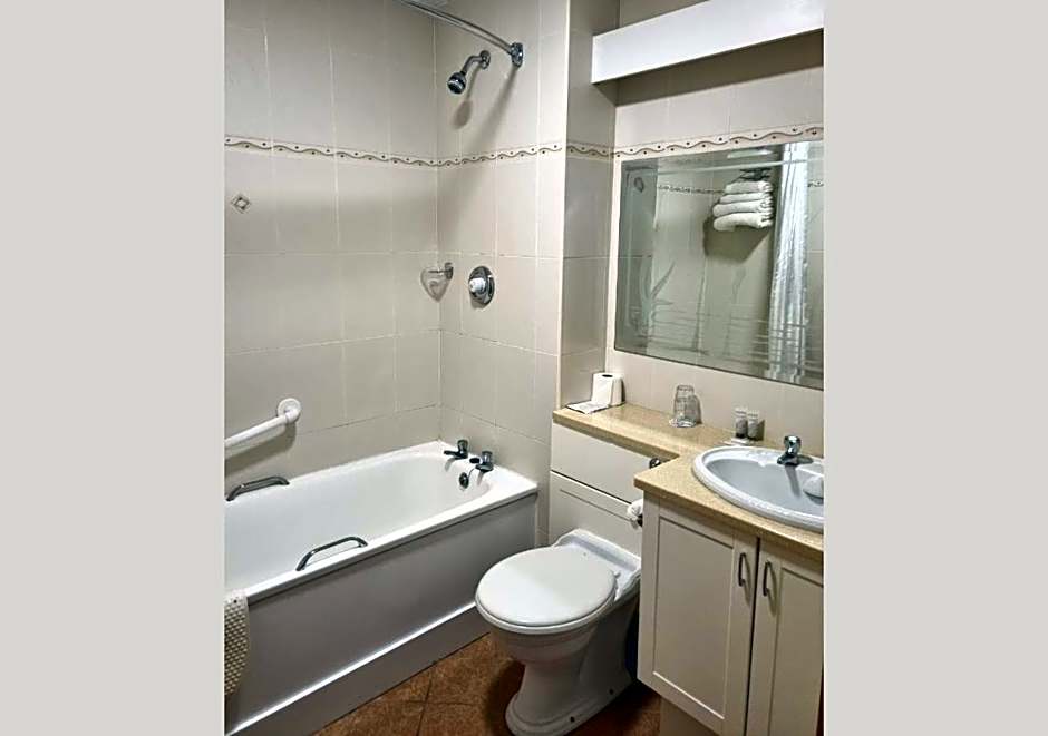 Allingham Arms Hotel