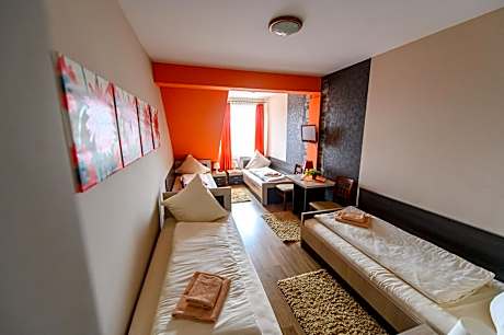 Quadruple Room with Private Bathroom