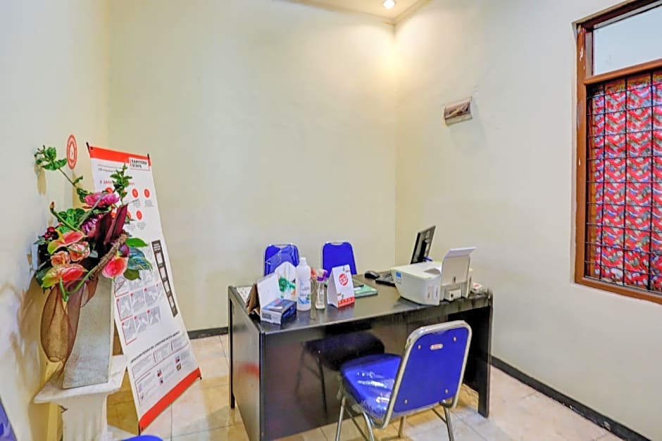 OYO 3767 Permata House