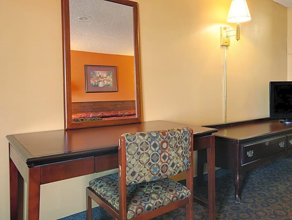 Americas Best Value Inn & Suites Greenwood