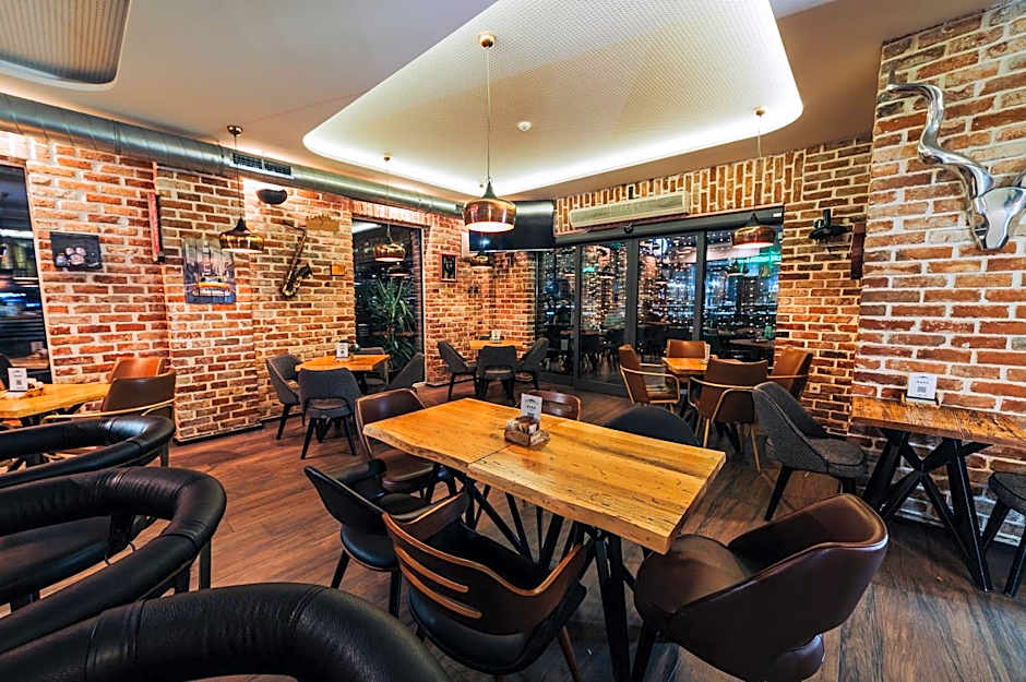 Urbanista Hotel & Bar