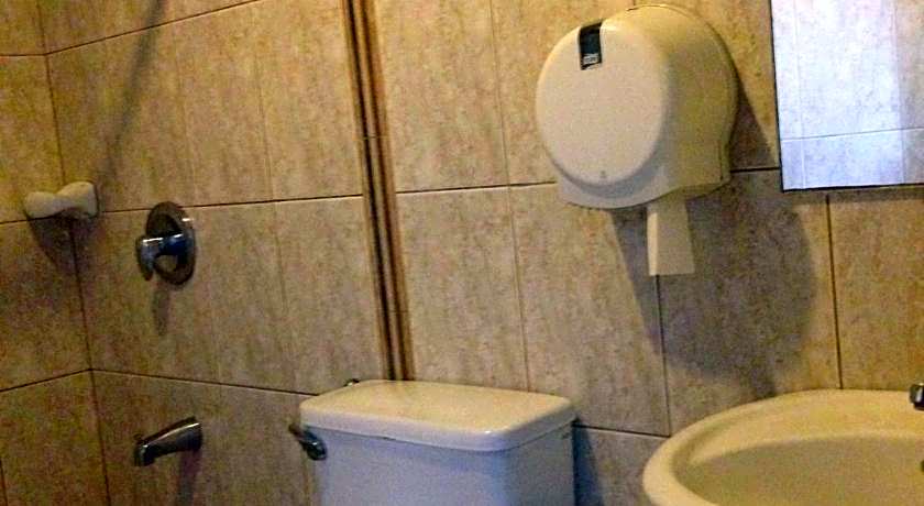 Hollywood Drive-In Hotel