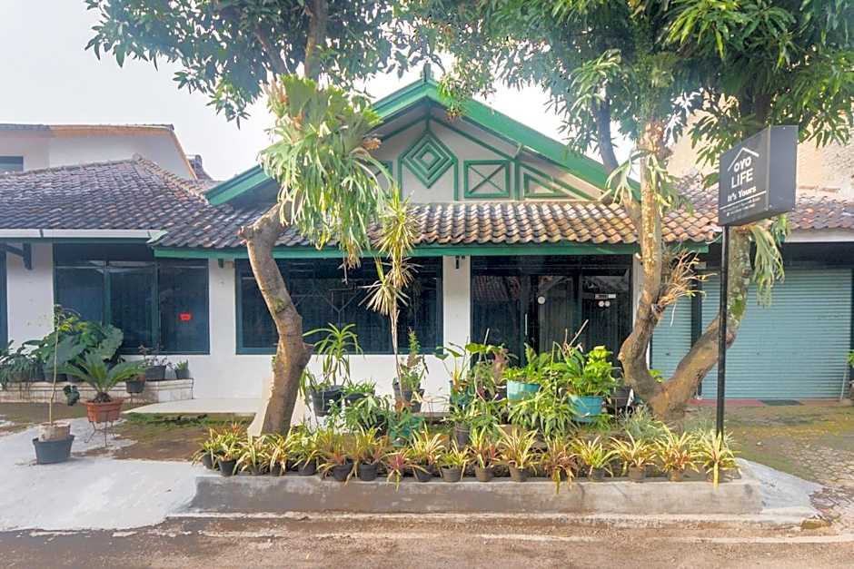OYO Life 3055 Rumah Enin