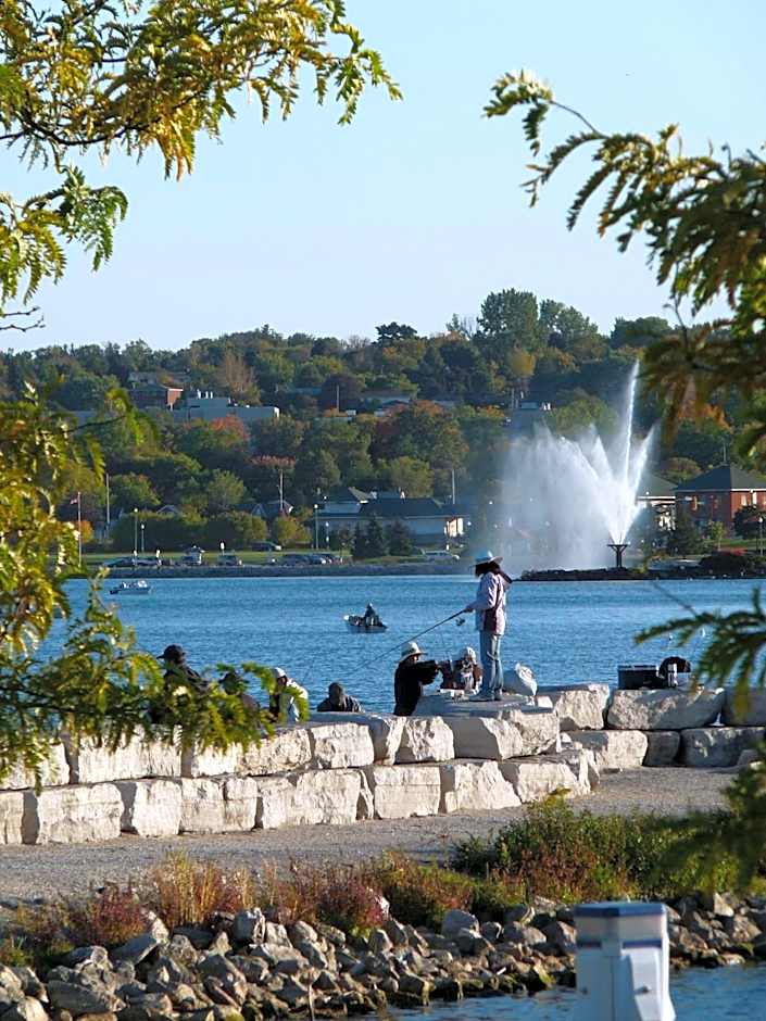 Hampton Inn - Suites by Hilton Barrie Ontario Canada