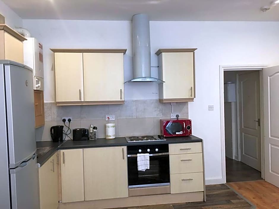 MARLEY MANSIONS APARTMENT - Clarendon