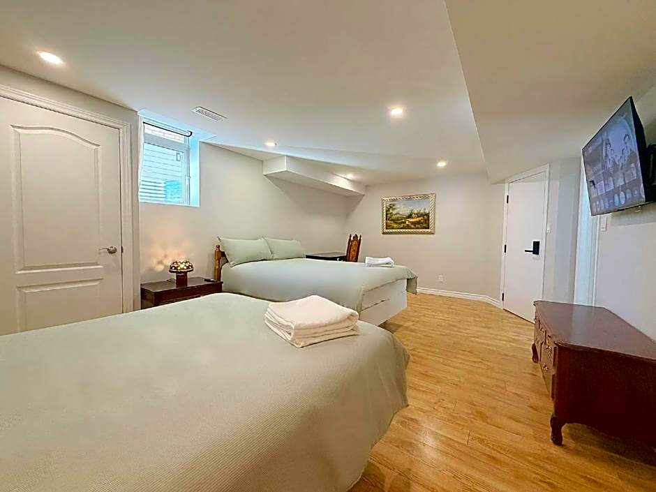 Cozy Rooms in Bright Walkout Suite - Newly Renovated in 2026