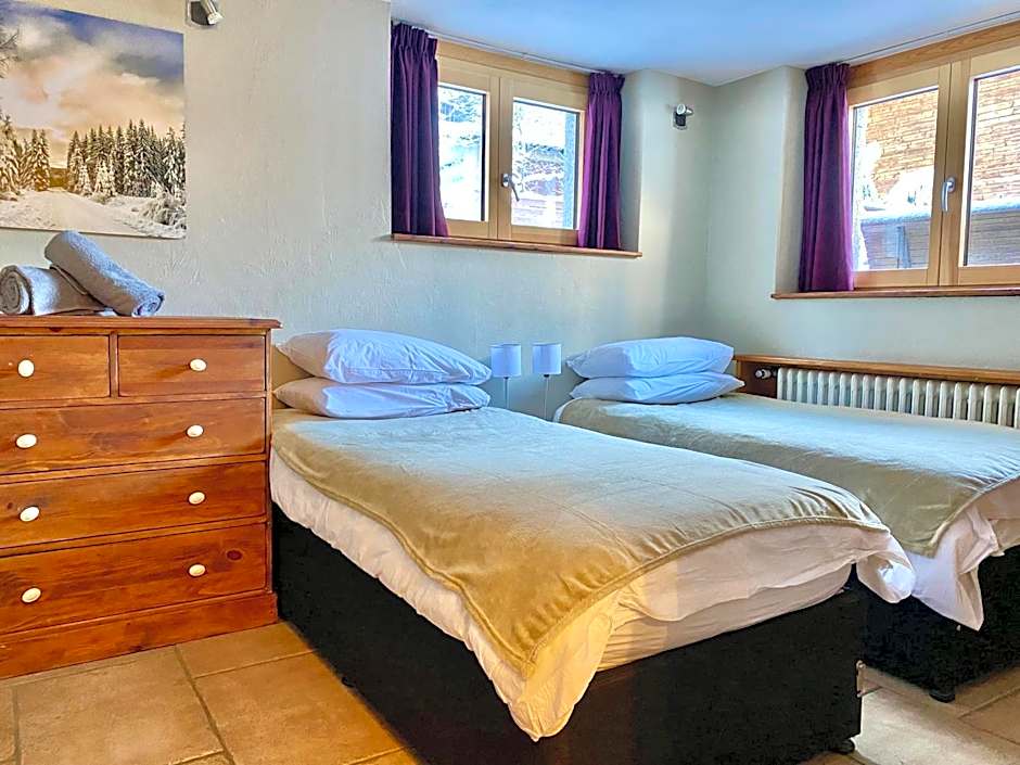 The Castle, 10 Bedroom Chalet, Chamonix Centre