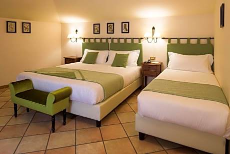 Triple Room