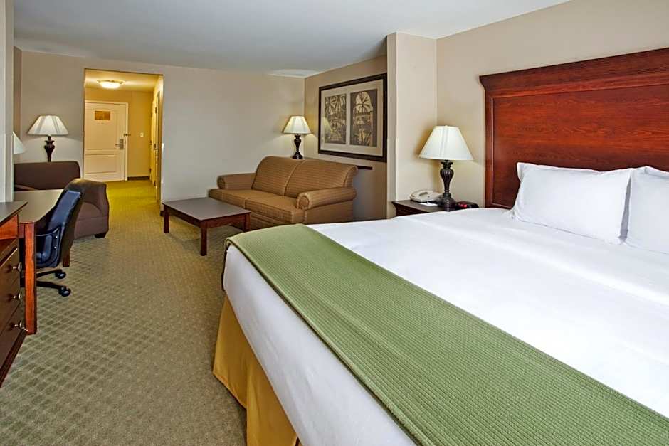 HOLIDAY INN EXPRESS SAVANNAH AIRPORT By IHG